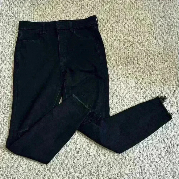 American Eagle The Dream Jean Curvy Super High Rise Distressed Jegging Size 6 - Picture 4 of 13